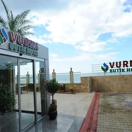 Vurna Butik 3*